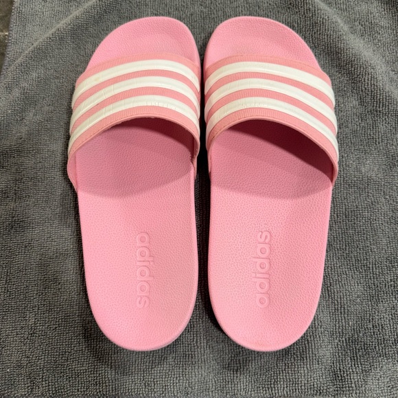 Women’s Pink Adidas Slides (Size 5) - Picture 3 of 8